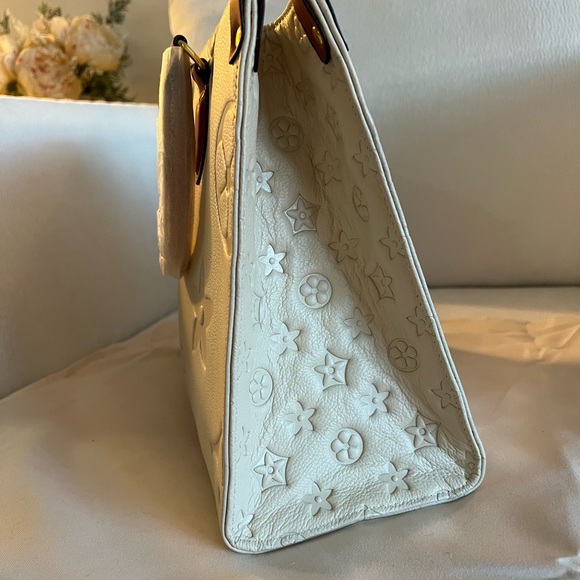 Louis V INSPIRED leather bag (not auth) - Picture 2 of 6